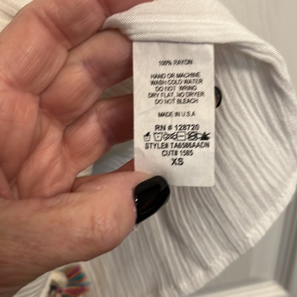 Alya white tank with adorable tassels Size XS - Picture 4 of 7